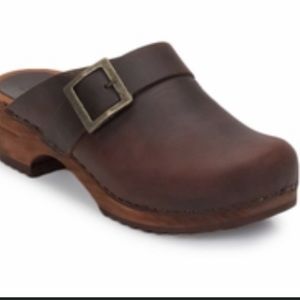 Brown Leather Wood clogs with heel Size 39/8
